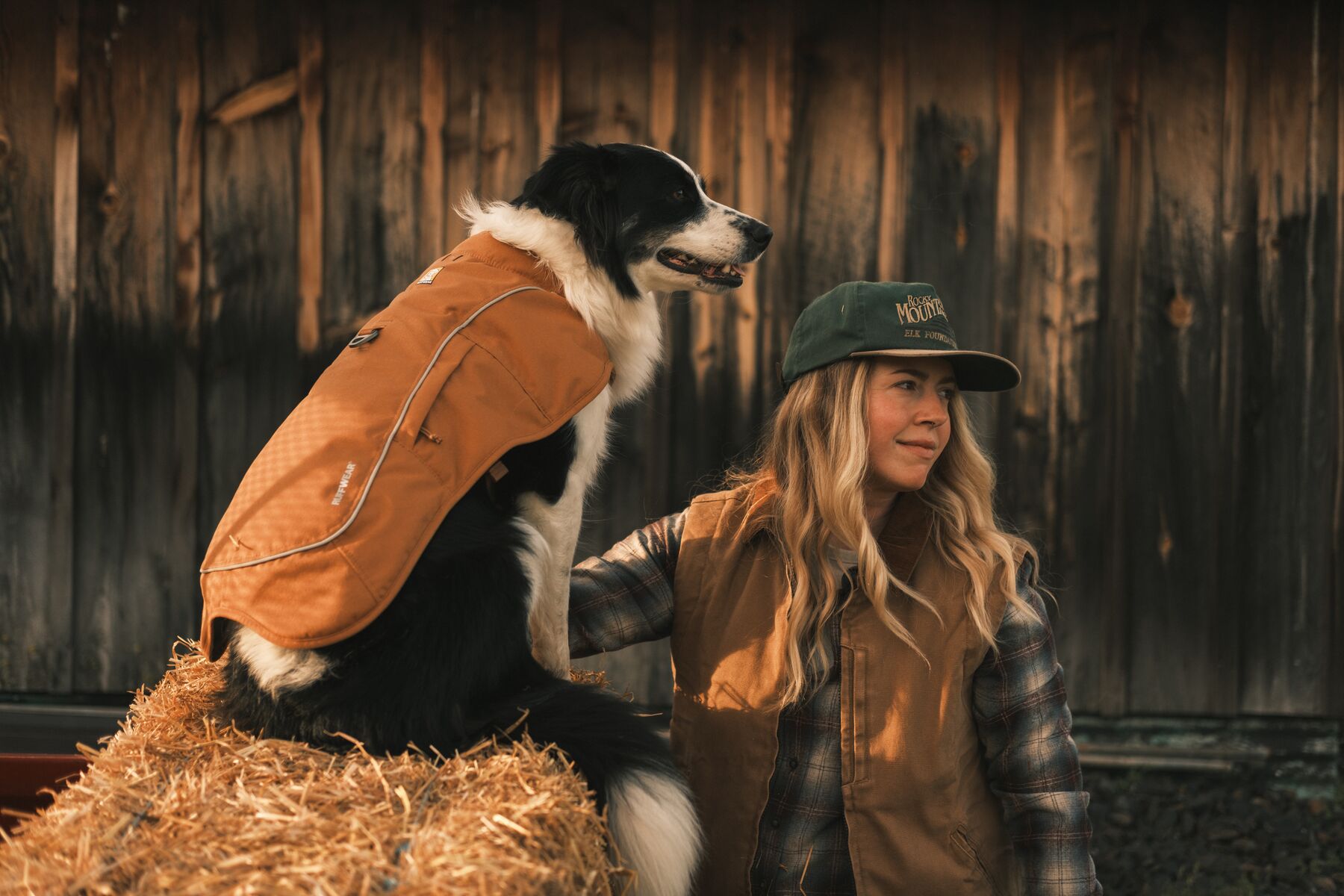 Web JPG-05152_Overcoat-Fuse_Brown-Bear_Farm-lifestyle-82
